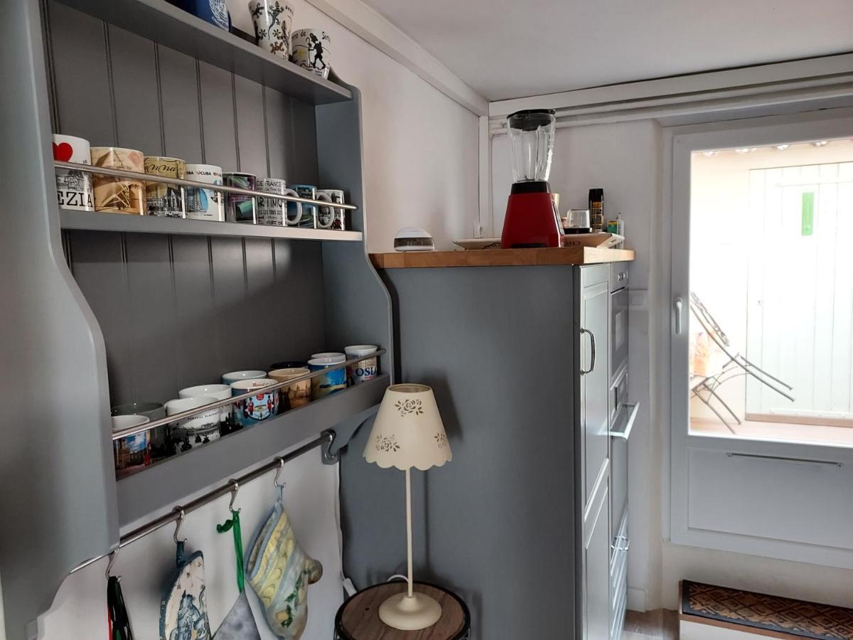 Rez-De-Chaussee Privatif Spacieux 3* D'Une Villa Centre Ville Hyères Exterior foto